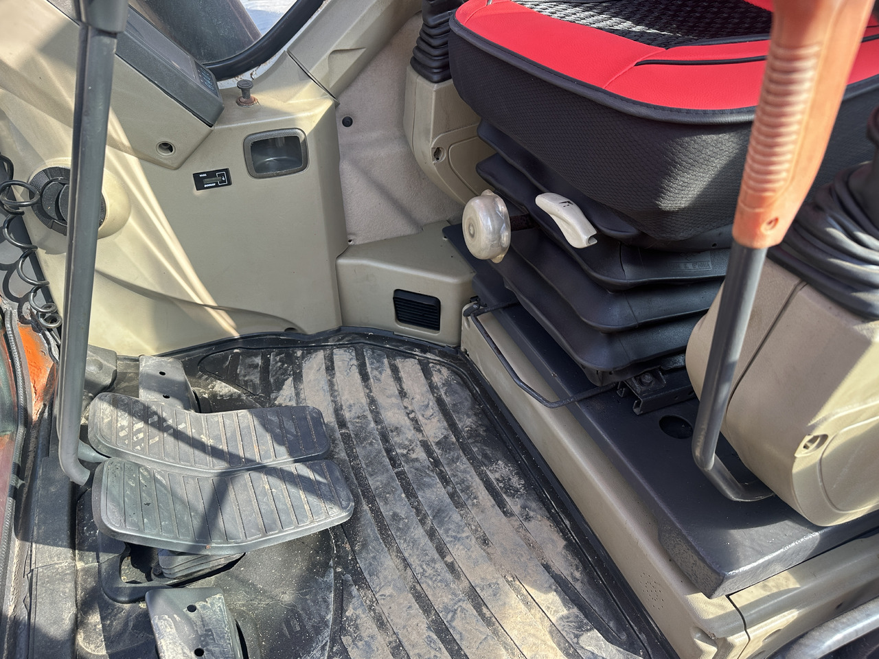 Excavadora de cadenas Doosan DX300-9C: foto 11 Excavadora de cadenas Doosan DX300-9C: foto 11