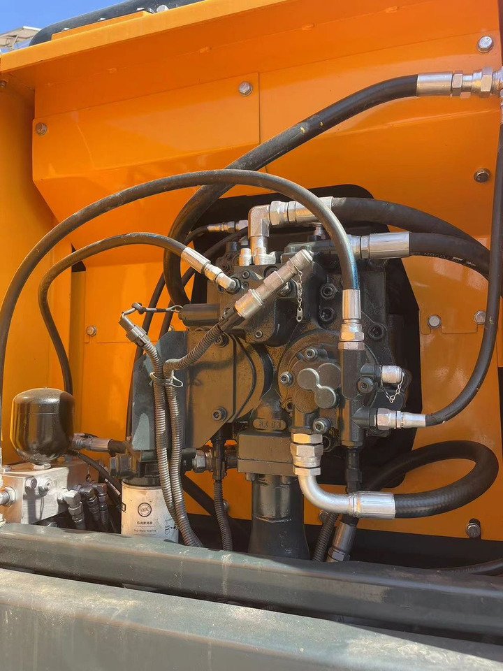 Hyundai 210W-9 - Excavadora de ruedas: foto 5 Hyundai 210W-9 - Excavadora de ruedas: foto 5