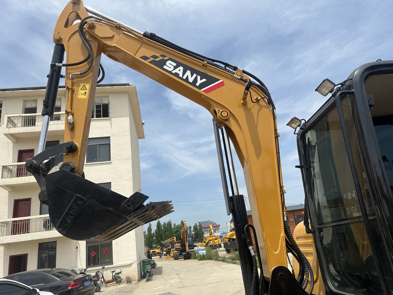 SANY SY55C - Excavadora de cadenas: foto 2 SANY SY55C - Excavadora de cadenas: foto 2