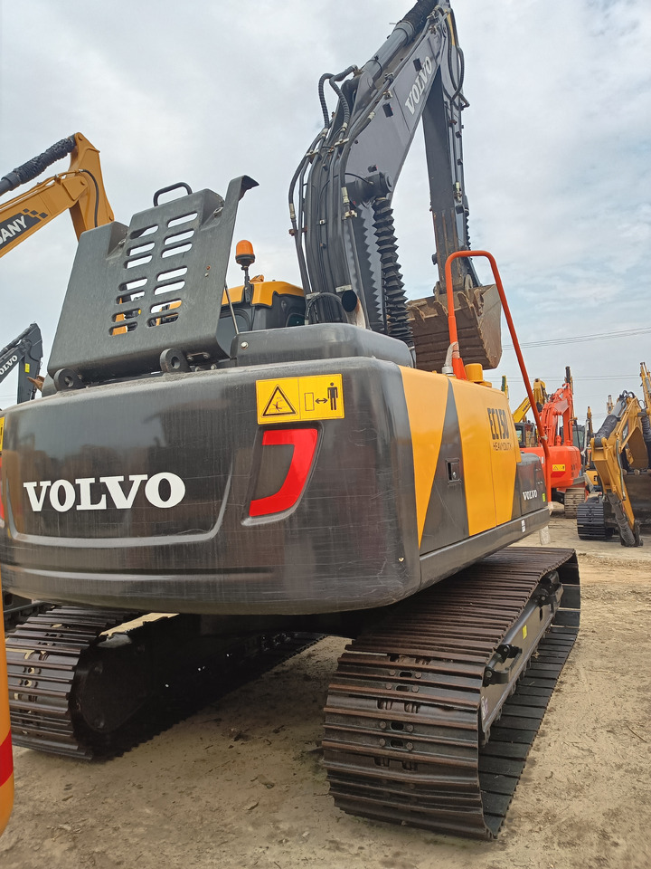 VOLVO EC150 - Excavadora de cadenas: foto 2 VOLVO EC150 - Excavadora de cadenas: foto 2