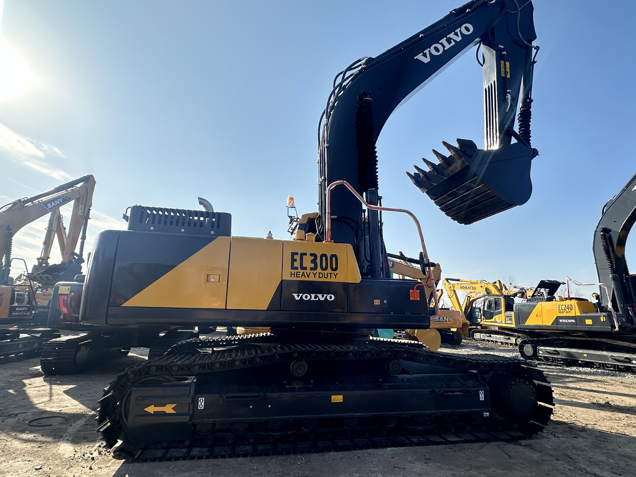 Volvo EC300DL - Excavadora de cadenas: foto 1 Volvo EC300DL - Excavadora de cadenas: foto 1