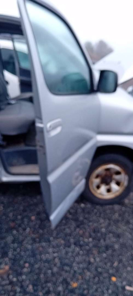 Coche 2008 Toyota Hiace 4WD og 2007 Toyota Hiace selges samlet: foto 10