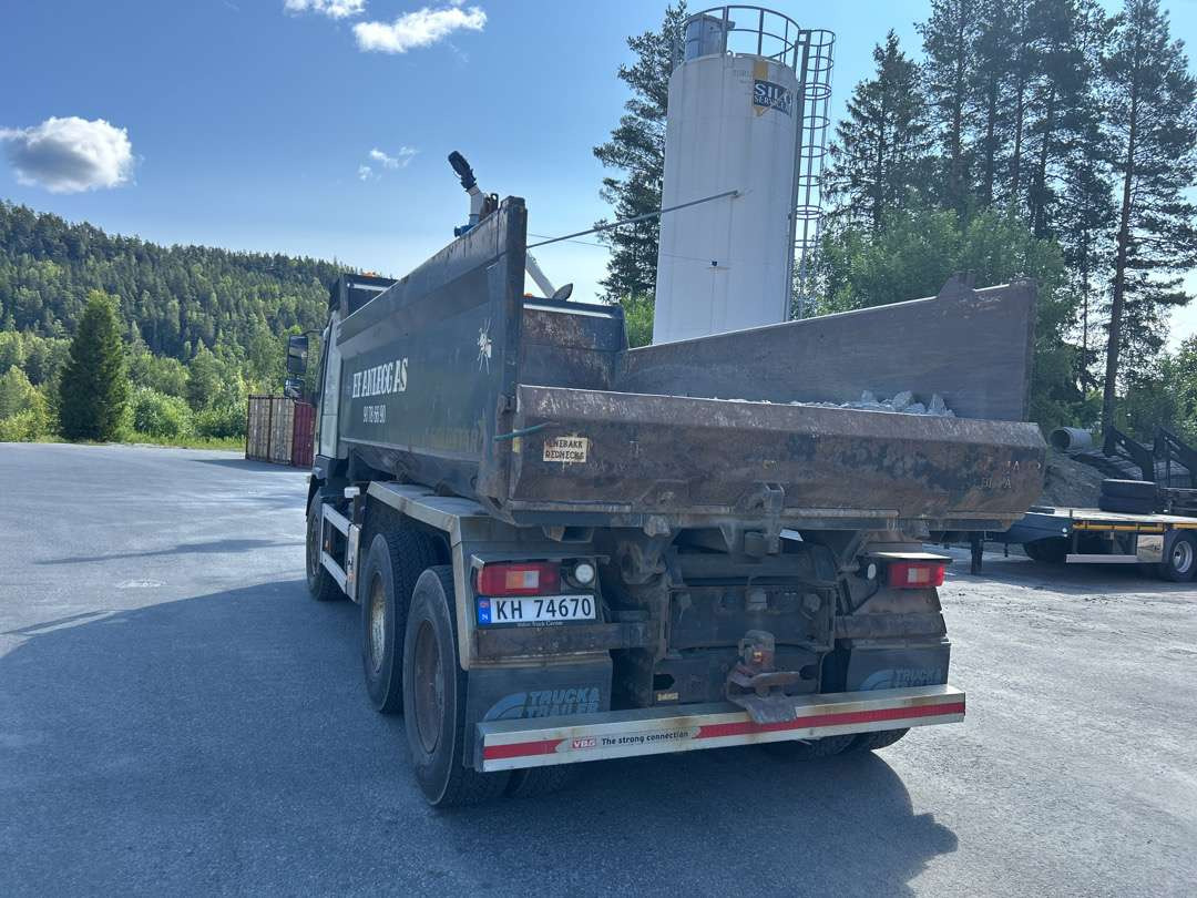 2011 Dumper VOLVO FM 500 Euroklasse 5T - Volquete camión: foto 4 2011 Dumper VOLVO FM 500 Euroklasse 5T - Volquete camión: foto 4