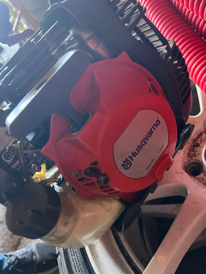 Husqvarna kantklipper repobjekt - Cortacésped: foto 3 Husqvarna kantklipper repobjekt - Cortacésped: foto 3