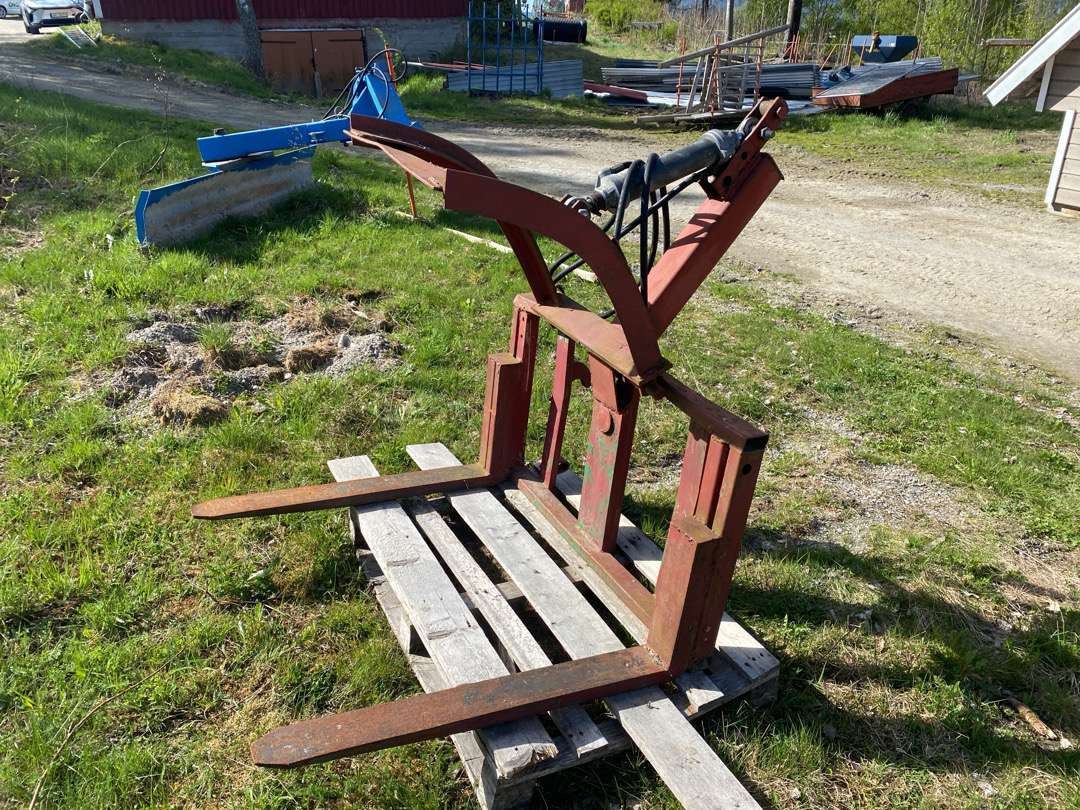 Gaffel med klype rep objekt - Implemento para Maquinaria de construcción: foto 1 Gaffel med klype rep objekt - Implemento para Maquinaria de construcción: foto 1