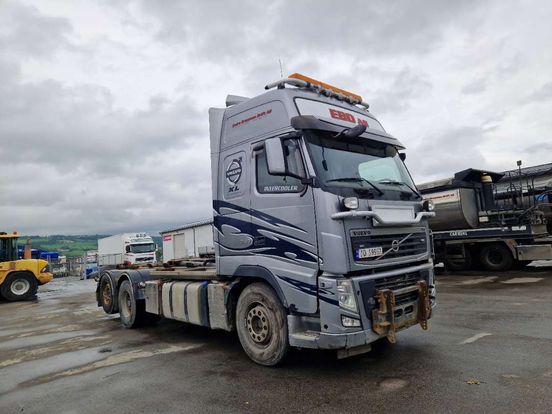 Volvo FH6X2-Krokbil med hydraulisk brøyteutstyr - Multibasculante camión: foto 1 Volvo FH6X2-Krokbil med hydraulisk brøyteutstyr - Multibasculante camión: foto 1