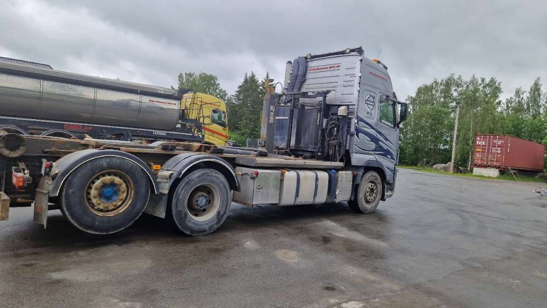 Volvo FH6X2-Krokbil med hydraulisk brøyteutstyr - Multibasculante camión: foto 3 Volvo FH6X2-Krokbil med hydraulisk brøyteutstyr - Multibasculante camión: foto 3