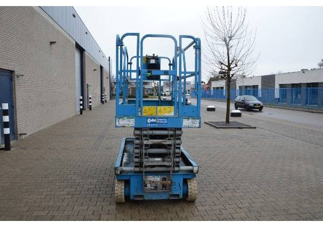 Genie GS 3246 | 2006 - Plataforma de tijeras: foto 3 Genie GS 3246 | 2006 - Plataforma de tijeras: foto 3