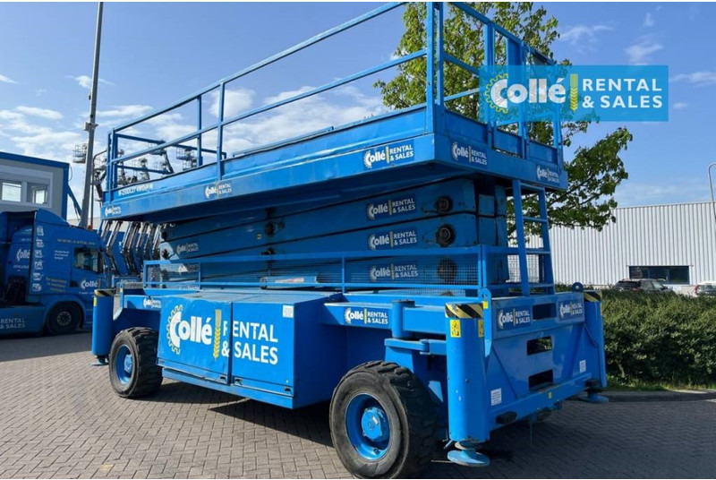 Holland lift M 250 DL 27 | 2003 - Plataforma de tijeras: foto 5 Holland lift M 250 DL 27 | 2003 - Plataforma de tijeras: foto 5