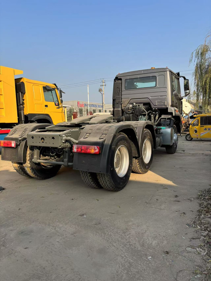 SINOTRUCK HOWO - Cabeza tractora: foto 5 SINOTRUCK HOWO - Cabeza tractora: foto 5