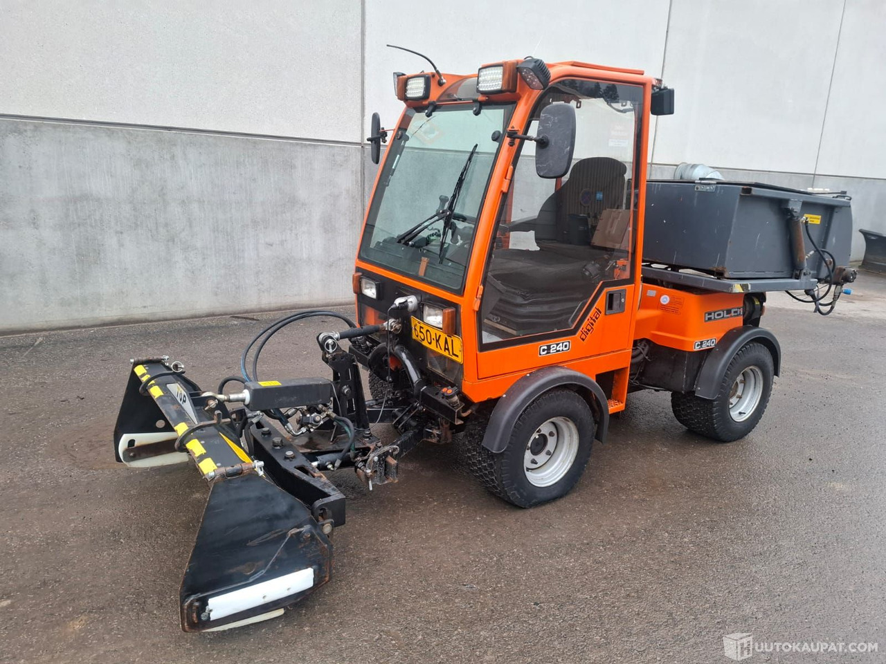 Holder C 240, 1999, Kiinteistötraktori, Sis alv 25,5%, Nurmijärvi - Máquina quitanieve: foto 5 Holder C 240, 1999, Kiinteistötraktori, Sis alv 25,5%, Nurmijärvi - Máquina quitanieve: foto 5