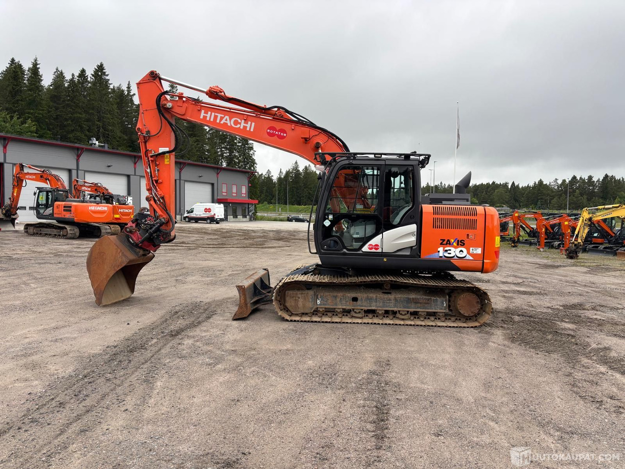 Hitachi ZX130-6, 2017, Lieto - Maquinaria de construcción: foto 1 Hitachi ZX130-6, 2017, Lieto - Maquinaria de construcción: foto 1