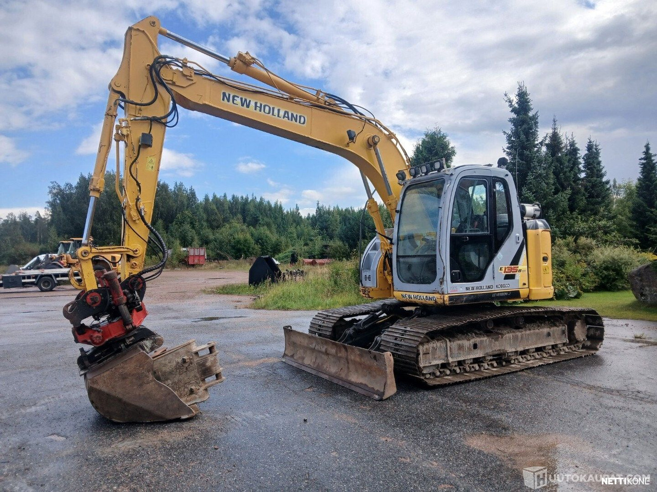 Maquinaria de construcción New Holland E135BSR-2, 2008, propo tiltti, puskulevy, lähes uusi alakerta, Honkajoki: foto 1