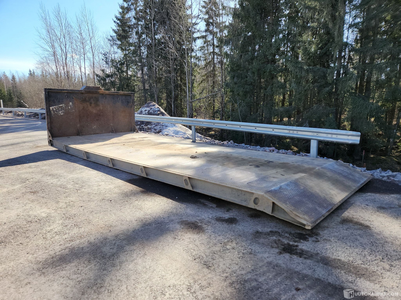 6,5 metrinen konelava koukku- ja vaijeritartunnalla. ENITEN TARJOAVALLE, Tuusula - Otros: foto 1 6,5 metrinen konelava koukku- ja vaijeritartunnalla. ENITEN TARJOAVALLE, Tuusula - Otros: foto 1
