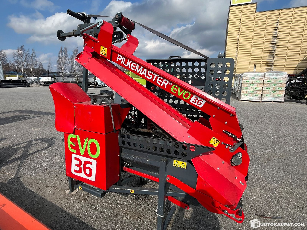 Pilkemaster EVO 36 log splitter with log lifter, 2021, Salo - Otros: foto 1 Pilkemaster EVO 36 log splitter with log lifter, 2021, Salo - Otros: foto 1