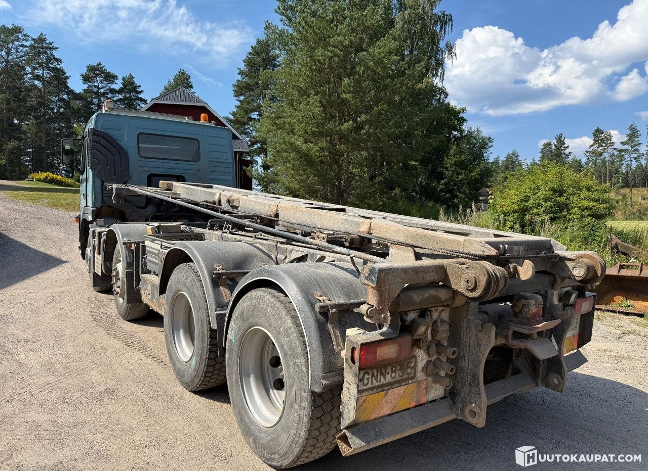Volvo FM480 8x4, cable-operated hooklift truck, 2008, Lahti - Otros: foto 2 Volvo FM480 8x4, cable-operated hooklift truck, 2008, Lahti - Otros: foto 2