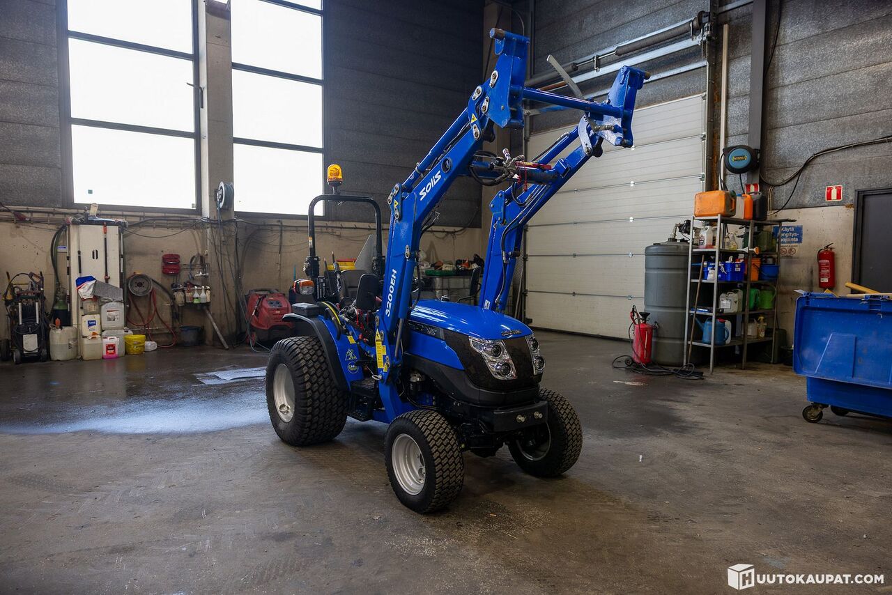 Solis 26 6+2 4WD with front loader, only 120 h, 2022, Helsinki - Tractor viñedo/ Frutero: foto 3 Solis 26 6+2 4WD with front loader, only 120 h, 2022, Helsinki - Tractor viñedo/ Frutero: foto 3