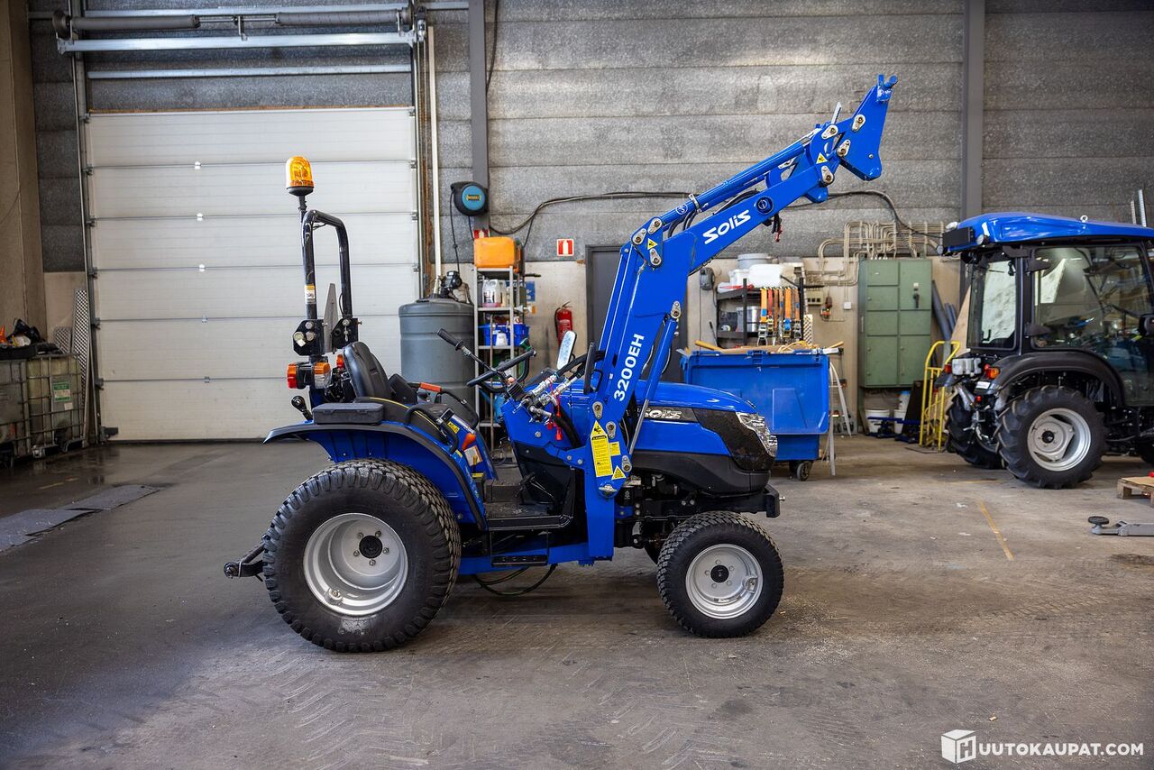 Solis 26 6+2 4WD with front loader, only 120 h, 2022, Helsinki - Tractor viñedo/ Frutero: foto 1 Solis 26 6+2 4WD with front loader, only 120 h, 2022, Helsinki - Tractor viñedo/ Frutero: foto 1