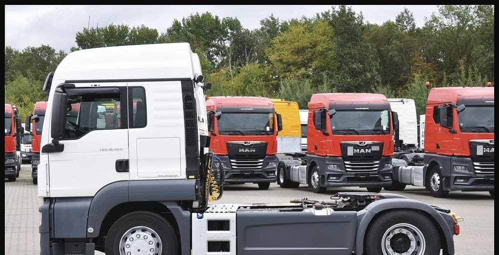 MAN TGS 18.420 2019 NAUKA JAZDY POLIFT ELKA AUTOMAT 4x2 STANDARD 315/70r22.5 SUPER STAN TGX 470 460 420 430 500 510 400 360 410 - Cabeza tractora: foto 1 MAN TGS 18.420 2019 NAUKA JAZDY POLIFT ELKA AUTOMAT 4x2 STANDARD 315/70r22.5 SUPER STAN TGX 470 460 420 430 500 510 400 360 410 - Cabeza tractora: foto 1