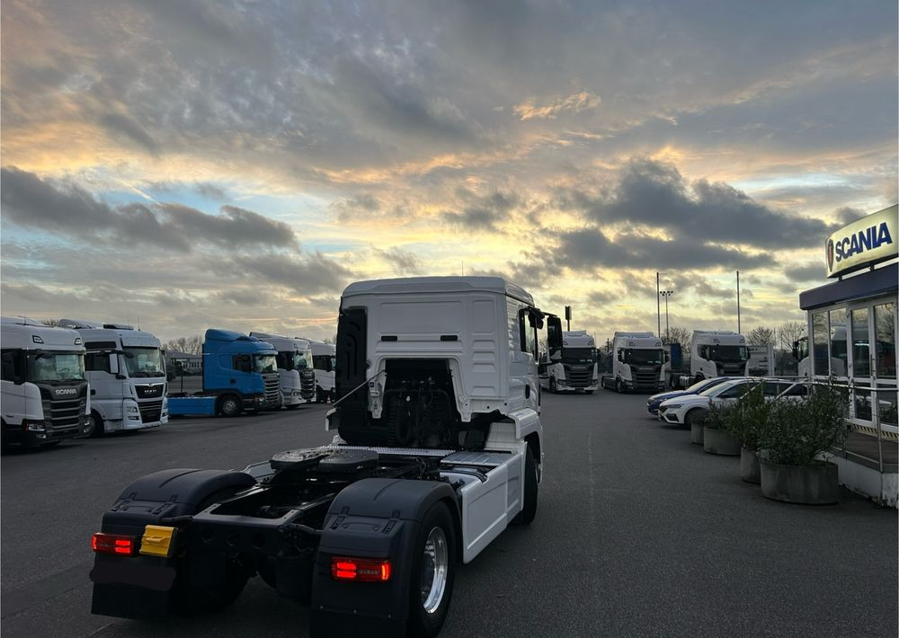 MAN TGS 18.500 TOP1 NAUKA JAZDY POLIFT ELKA AUTOMAT 4x2 STANDARD 315/70r22.5 SUPER STAN TGX 470 460 420 430 500 510 400 360 410 - Cabeza tractora: foto 4 MAN TGS 18.500 TOP1 NAUKA JAZDY POLIFT ELKA AUTOMAT 4x2 STANDARD 315/70r22.5 SUPER STAN TGX 470 460 420 430 500 510 400 360 410 - Cabeza tractora: foto 4