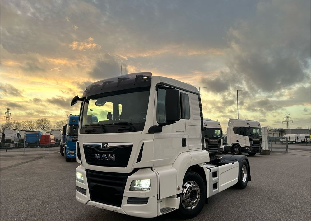 MAN TGS 18.500 TOP1 NAUKA JAZDY POLIFT ELKA AUTOMAT 4x2 STANDARD 315/70r22.5 SUPER STAN TGX 470 460 420 430 500 510 400 360 410 - Cabeza tractora: foto 1 MAN TGS 18.500 TOP1 NAUKA JAZDY POLIFT ELKA AUTOMAT 4x2 STANDARD 315/70r22.5 SUPER STAN TGX 470 460 420 430 500 510 400 360 410 - Cabeza tractora: foto 1