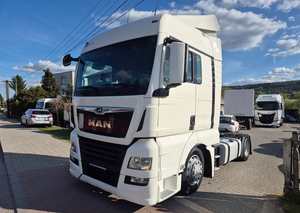 MAN TGX 18.460 LOW DECK POLIFT FULL AUTOMAT 4x2 MEGA 295/60 r22.5 SUPER STAN TGS 470 460 420 430 500 510 400 360 410 - Cabeza tractora: foto 3 MAN TGX 18.460 LOW DECK POLIFT FULL AUTOMAT 4x2 MEGA 295/60 r22.5 SUPER STAN TGS 470 460 420 430 500 510 400 360 410 - Cabeza tractora: foto 3