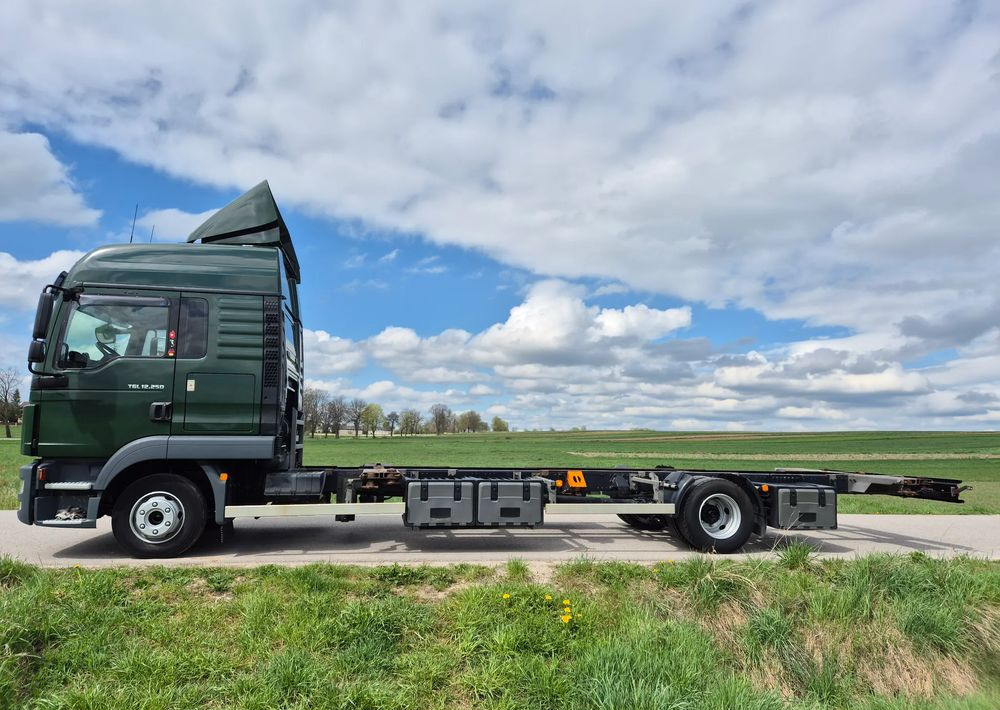 Leasing financiero de  MAN TGL 12.250 GLOB UNIKAT z Niemiec BDF firanka / AUTOMAT HAK / EURO 6 / BDF 7.40 wysoki / MICHELIN 80% leasing MAN TGL 12.250 GLOB UNIKAT z Niemiec BDF firanka / AUTOMAT HAK / EURO 6 / BDF 7.40 wysoki / MICHELIN 80%: foto 8