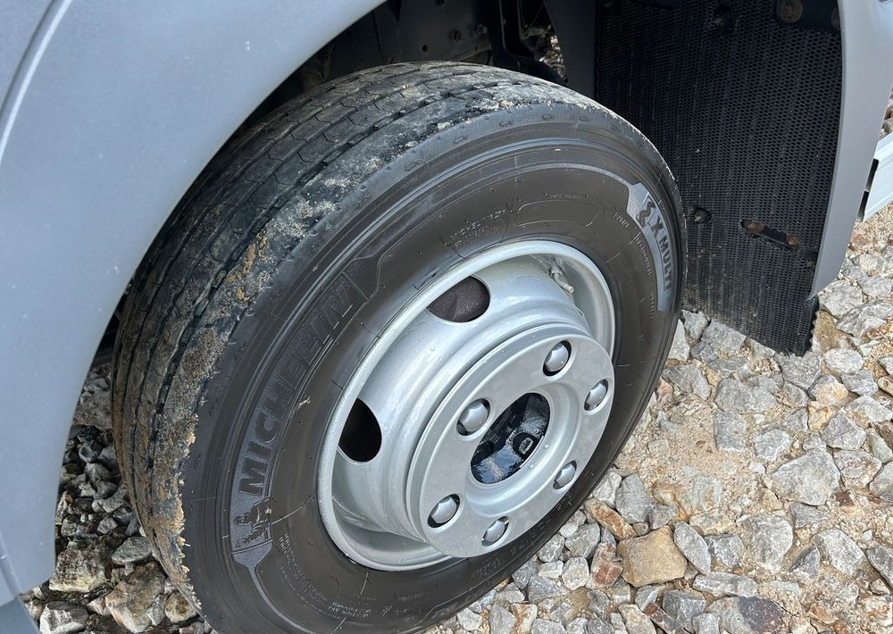 MAN TGL 12.250 GLOB UNIKAT z Niemiec BDF firanka / AUTOMAT HAK / EURO 6 / BDF 7.40 wysoki / MICHELIN 80% - Camión lona: foto 5 MAN TGL 12.250 GLOB UNIKAT z Niemiec BDF firanka / AUTOMAT HAK / EURO 6 / BDF 7.40 wysoki / MICHELIN 80% - Camión lona: foto 5