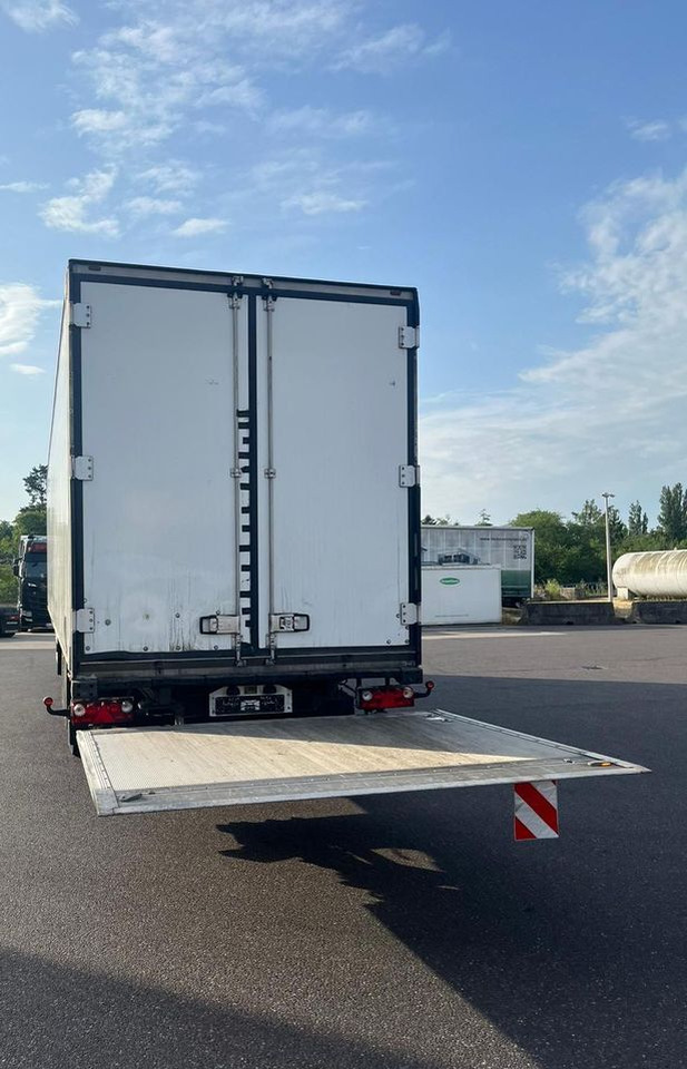 Schmitz Cargobull CARRIER MAXIMA 1300 / WINDA / DOPPEL STOCK / ŚCIANA GRODZIOWA / BELKI / PODNOSZONA OŚ / z Niemiec / TOP STAN 2011/ CARRIER CHŁODNIA CHLODNIA LODÓWKA PODWÓJNY ZAŁADUNEK PIĘTROWA - Frigorífico semirremolque: foto 5 Schmitz Cargobull CARRIER MAXIMA 1300 / WINDA / DOPPEL STOCK / ŚCIANA GRODZIOWA / BELKI / PODNOSZONA OŚ / z Niemiec / TOP STAN 2011/ CARRIER CHŁODNIA CHLODNIA LODÓWKA PODWÓJNY ZAŁADUNEK PIĘTROWA - Frigorífico semirremolque: foto 5