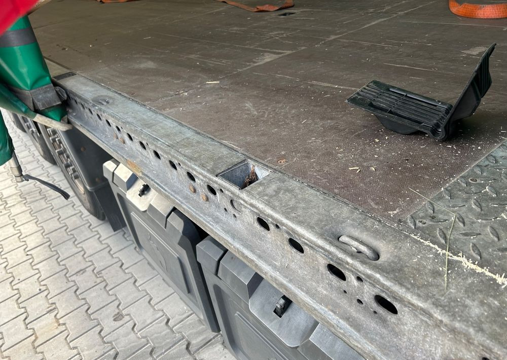 Schmitz Cargobull Standard 5x2018 podnoszony dach z Niemiec / OŚ PODNOSZONA / ładne opony / od pierwszego właściciela / OKAZJA - Semirremolque lona: foto 4 Schmitz Cargobull Standard 5x2018 podnoszony dach z Niemiec / OŚ PODNOSZONA / ładne opony / od pierwszego właściciela / OKAZJA - Semirremolque lona: foto 4