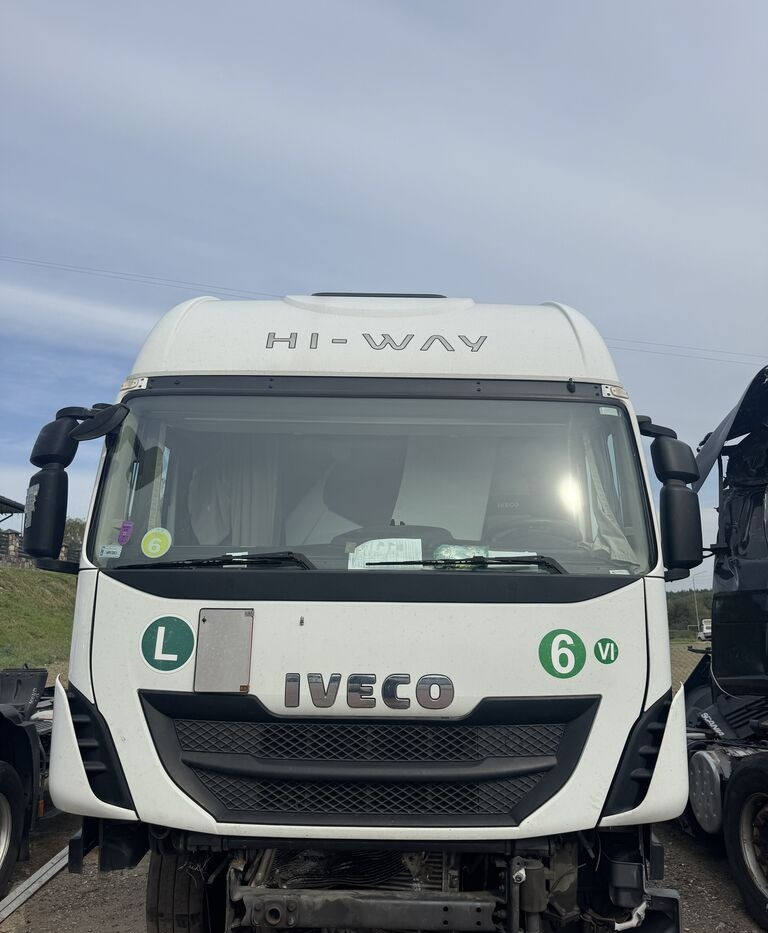 IVECO STRALIS HI-WAY E6 truck - Cabina para Camión: foto 1 IVECO STRALIS HI-WAY E6 truck - Cabina para Camión: foto 1