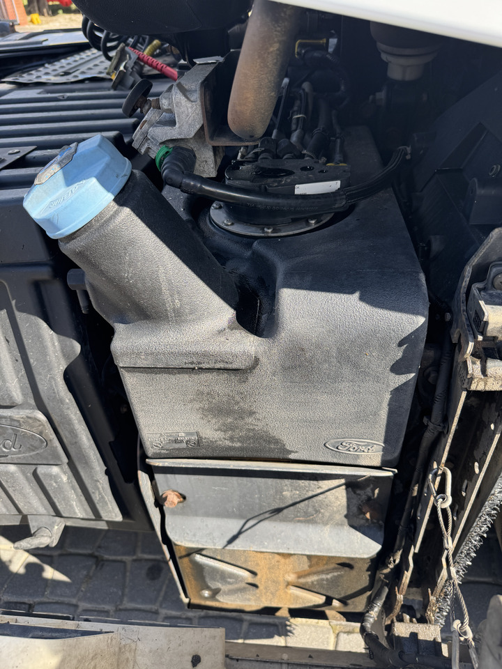 Ford F-Max Cargo - Depósito de AdBlue: foto 1 Ford F-Max Cargo - Depósito de AdBlue: foto 1