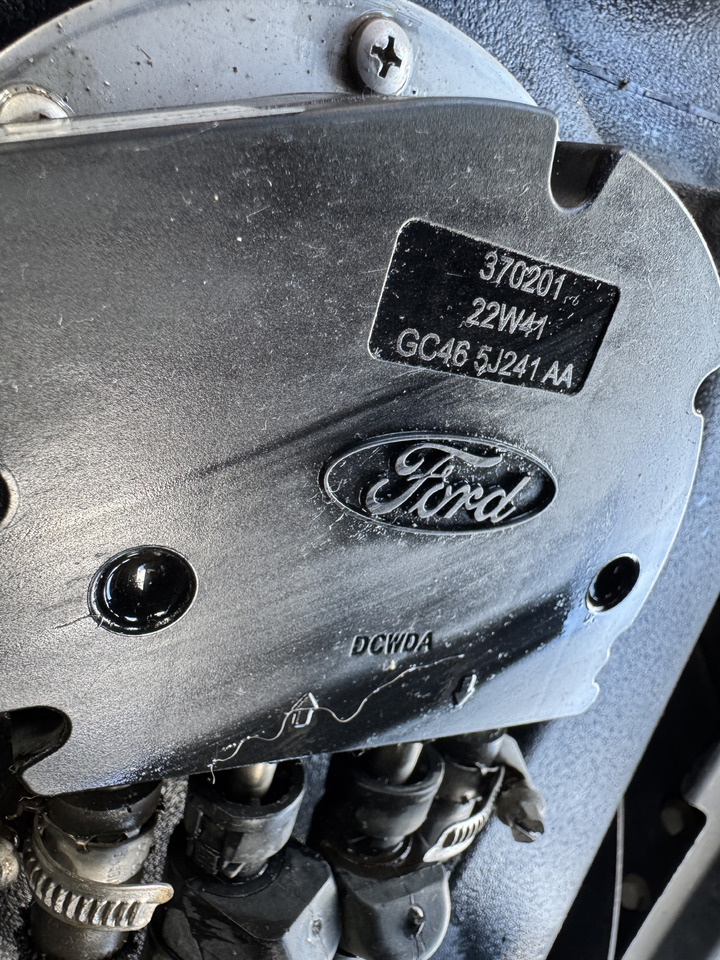 Ford F-Max Cargo - Depósito de AdBlue: foto 3 Ford F-Max Cargo - Depósito de AdBlue: foto 3