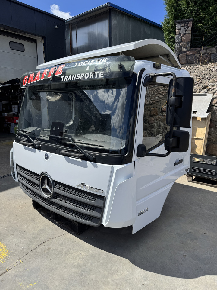 Cabina Mercedes Atego III: foto 8