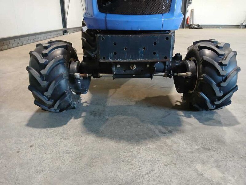 Iseki TXG 237 - Tractor viñedo/ Frutero: foto 3 Iseki TXG 237 - Tractor viñedo/ Frutero: foto 3