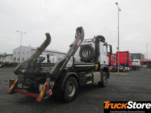 Mercedes-Benz Arocs 1845 LK - Portacontenedor de cadenas camión: foto 4 Mercedes-Benz Arocs 1845 LK - Portacontenedor de cadenas camión: foto 4