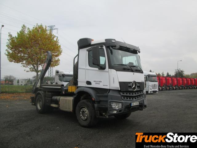Mercedes-Benz Arocs 1845 LK - Portacontenedor de cadenas camión: foto 5 Mercedes-Benz Arocs 1845 LK - Portacontenedor de cadenas camión: foto 5