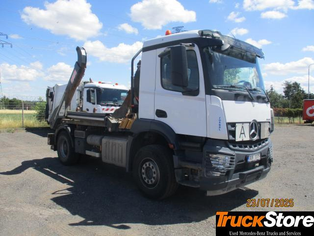 Mercedes-Benz Arocs 1846 LK - Portacontenedor de cadenas camión: foto 3 Mercedes-Benz Arocs 1846 LK - Portacontenedor de cadenas camión: foto 3