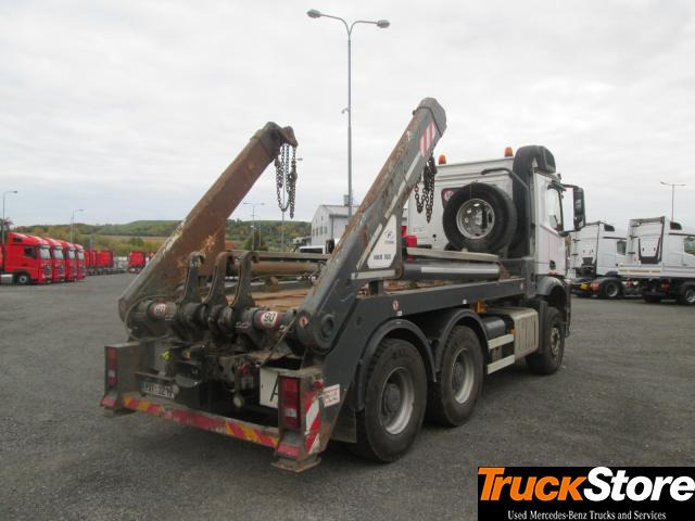 Mercedes-Benz Arocs 2645 LK - Portacontenedor de cadenas camión: foto 4 Mercedes-Benz Arocs 2645 LK - Portacontenedor de cadenas camión: foto 4