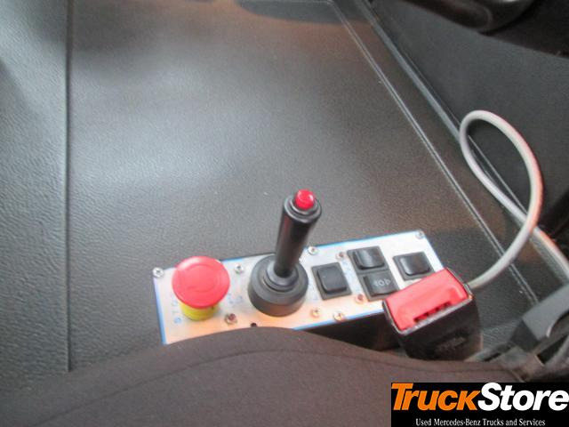 Mercedes-Benz Arocs 2645 LK - Portacontenedor de cadenas camión: foto 2 Mercedes-Benz Arocs 2645 LK - Portacontenedor de cadenas camión: foto 2