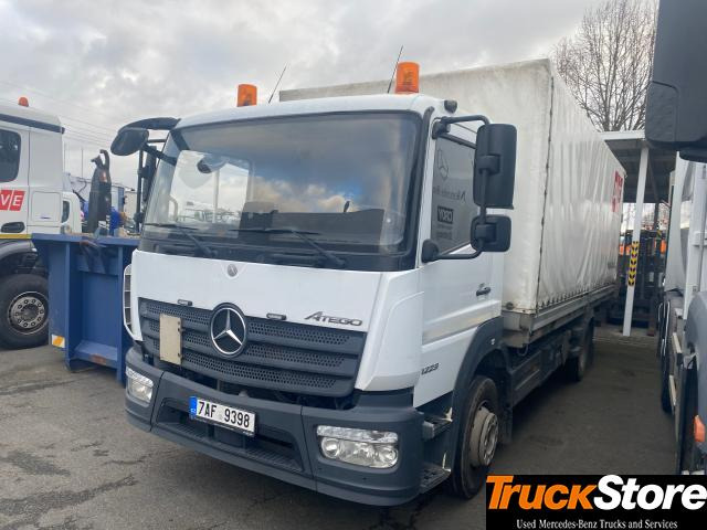 Mercedes-Benz Atego 1223 L - Camión lona: foto 2 Mercedes-Benz Atego 1223 L - Camión lona: foto 2
