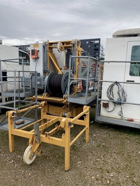 LIEBHERR 85EC-BFr.Tronic - Grúa torre: foto 1 LIEBHERR 85EC-BFr.Tronic - Grúa torre: foto 1