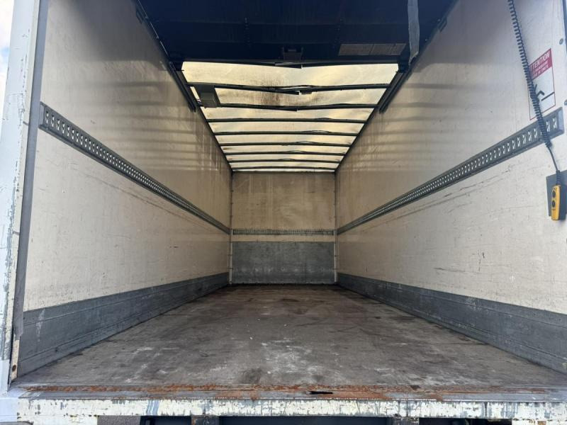 Camión caja cerrada DAF LF 210 FA: foto 10