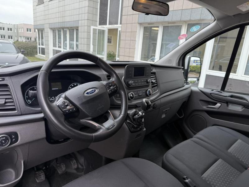 Foto del interior 1: Furgoneta de pasajeros Ford Transit Custom Combi