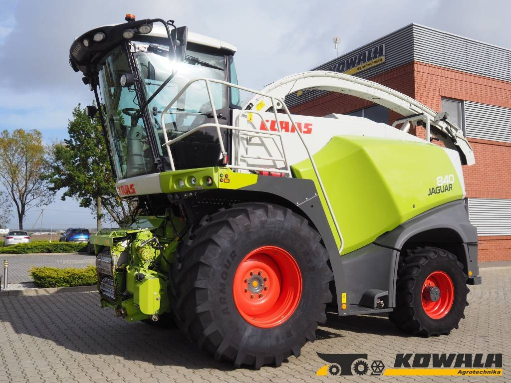 Claas Jaguar 840 4x4 - Cosechadora de forraje: foto 1 Claas Jaguar 840 4x4 - Cosechadora de forraje: foto 1