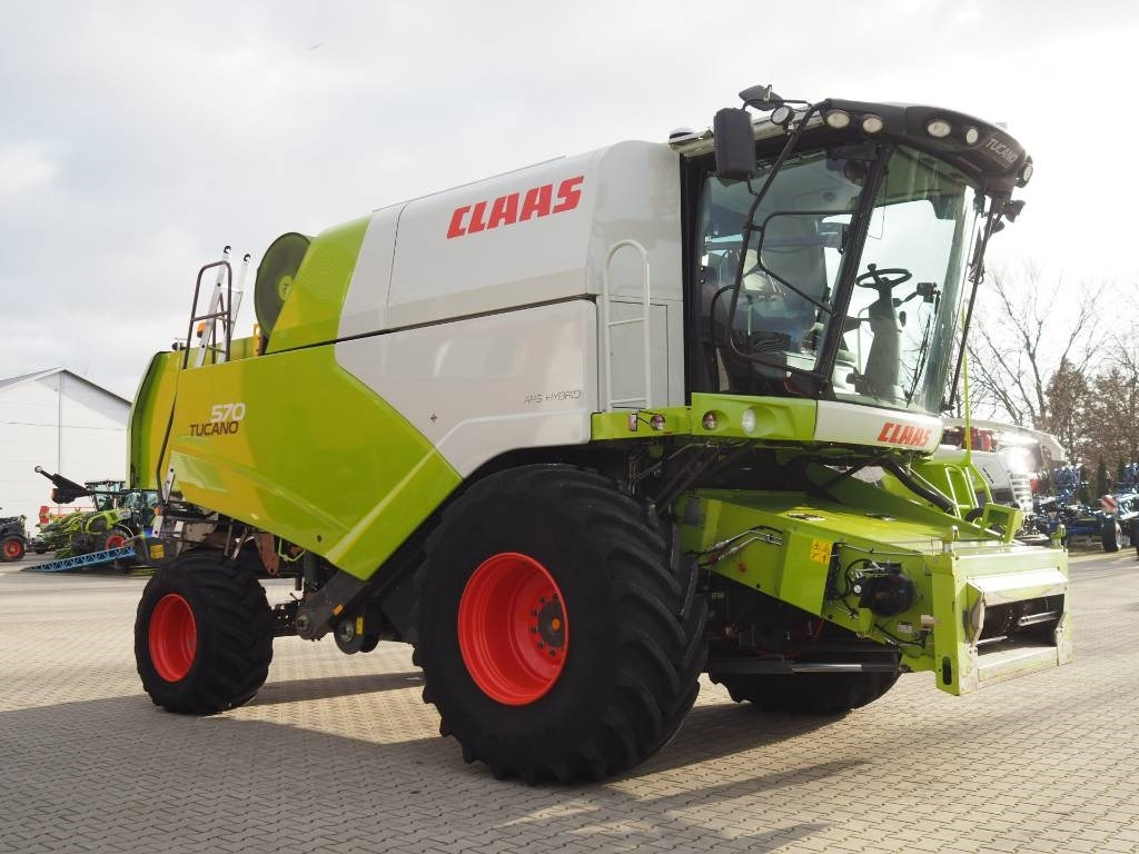 Claas Tucano 570 GPS + V770 - Cosechadora de granos: foto 4 Claas Tucano 570 GPS + V770 - Cosechadora de granos: foto 4