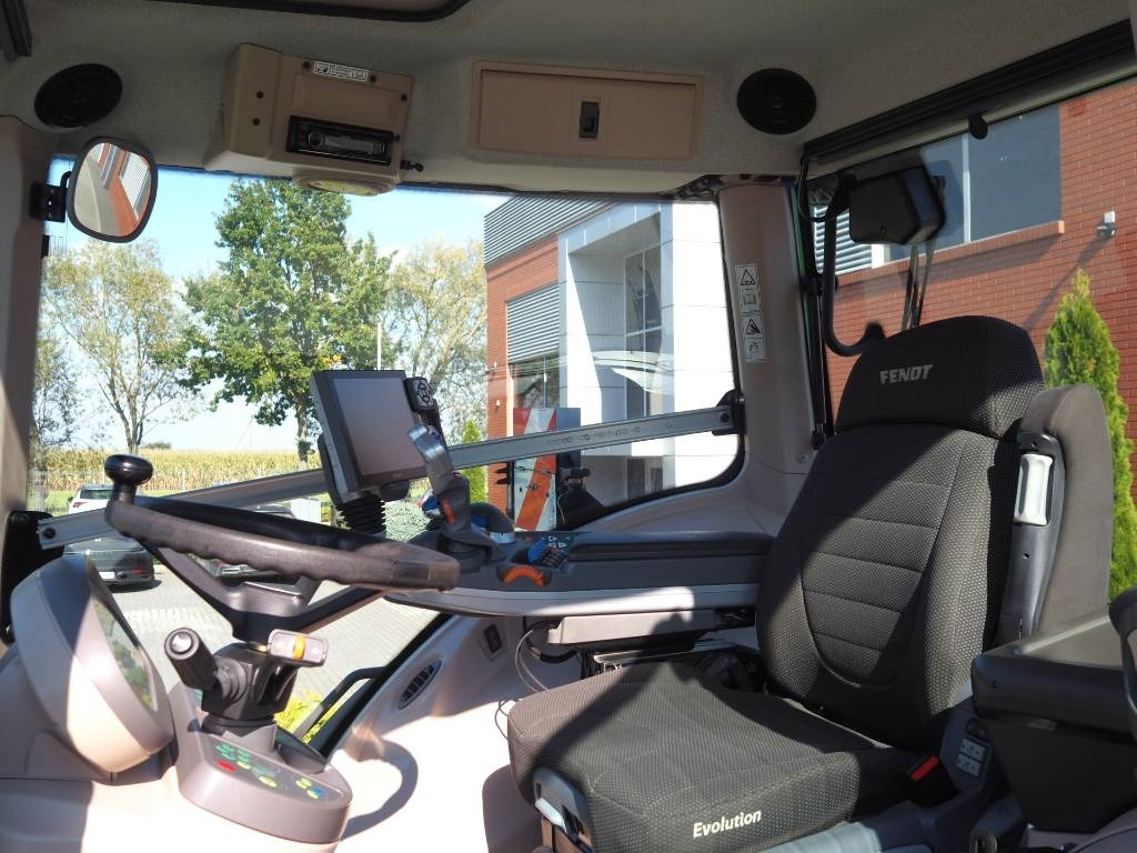 Fendt 824 Vario S4 ProfiPlus, GPS - Tractor: foto 5 Fendt 824 Vario S4 ProfiPlus, GPS - Tractor: foto 5