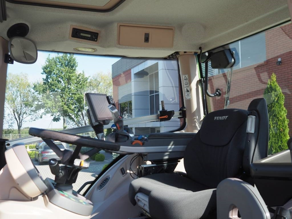 Tractor Fendt 828 Vario S4 ProfiPlus, GPS: foto 5