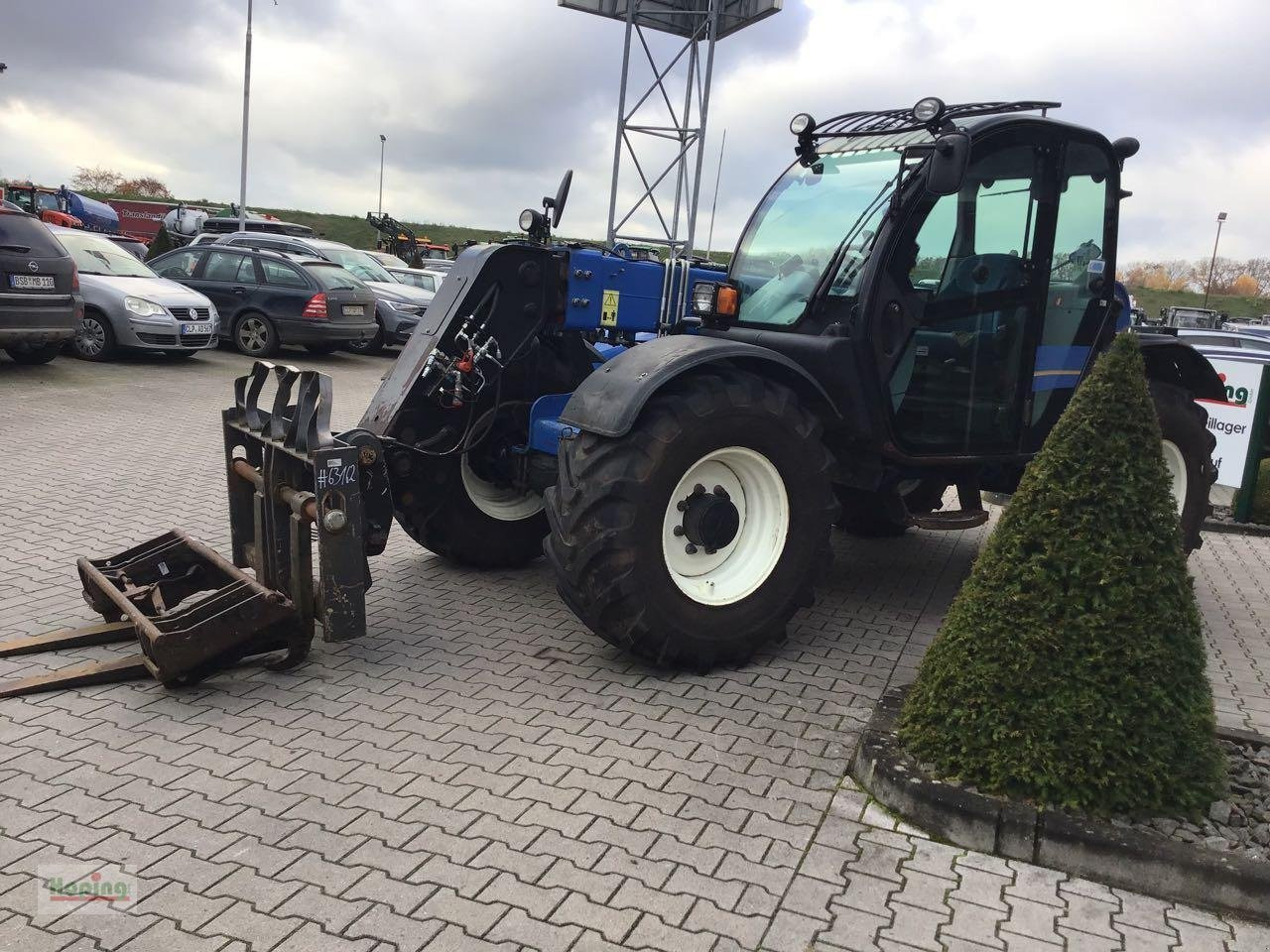 New Holland LM 742 - Manipulador telescópico: foto 4 New Holland LM 742 - Manipulador telescópico: foto 4