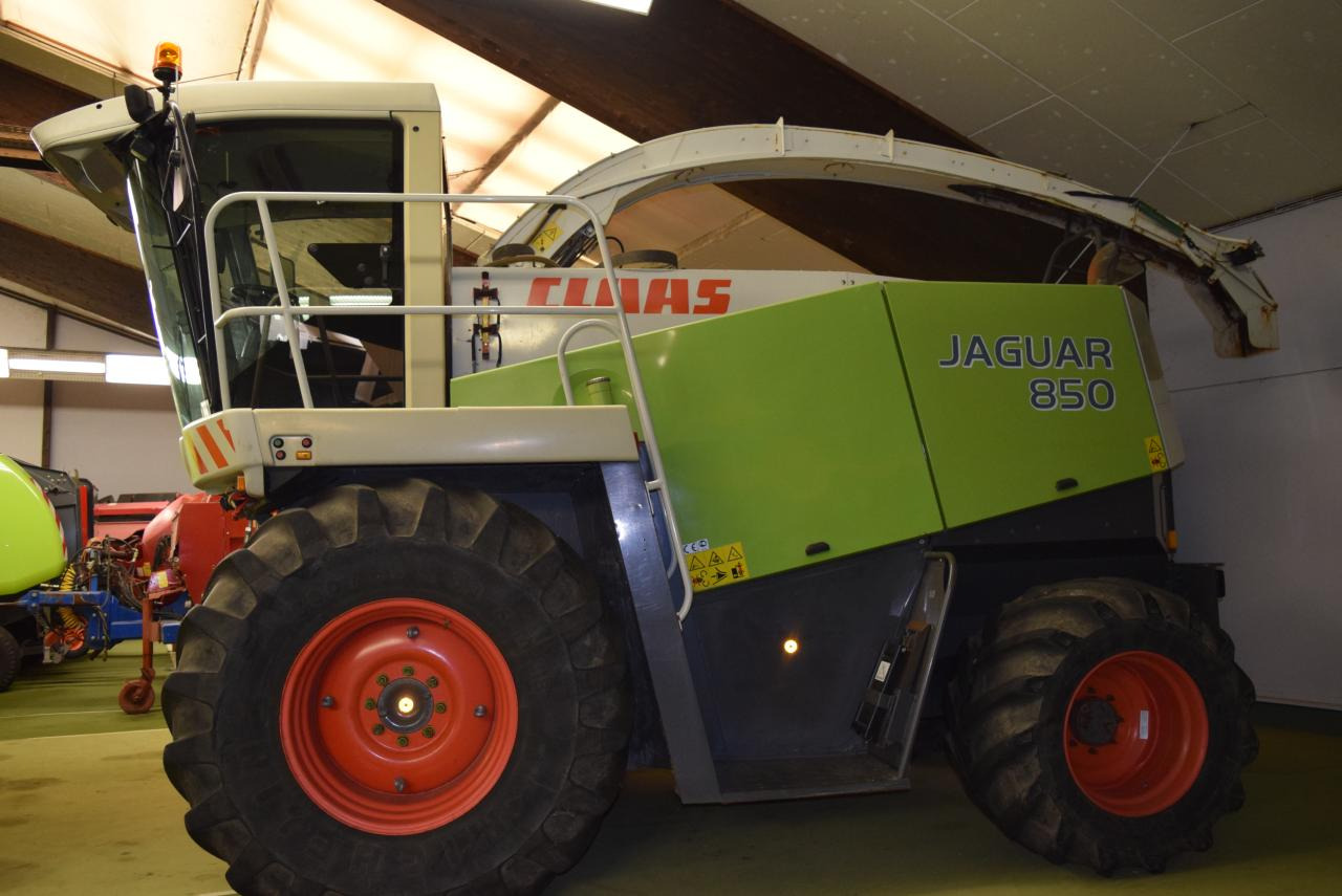 CLAAS Jaguar 850 - Cosechadora de forraje: foto 1 CLAAS Jaguar 850 - Cosechadora de forraje: foto 1